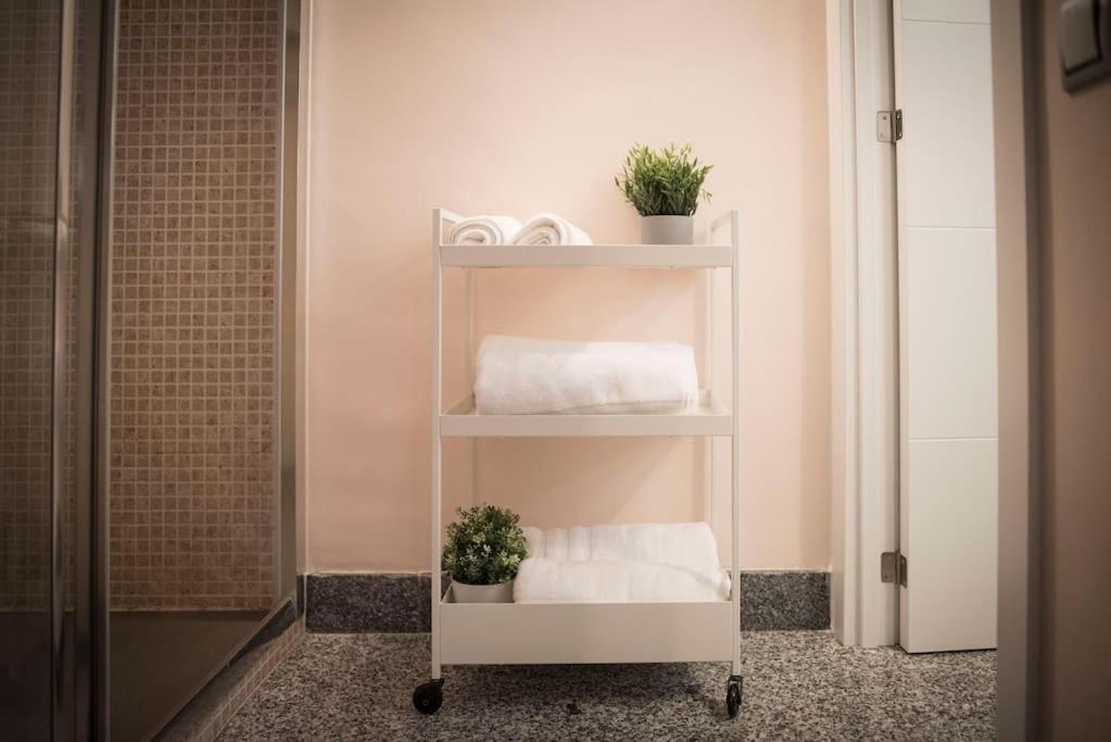 Apartamento En Centro Historico Con Patio Romano San Lorenzo de El Escorial Extérieur photo